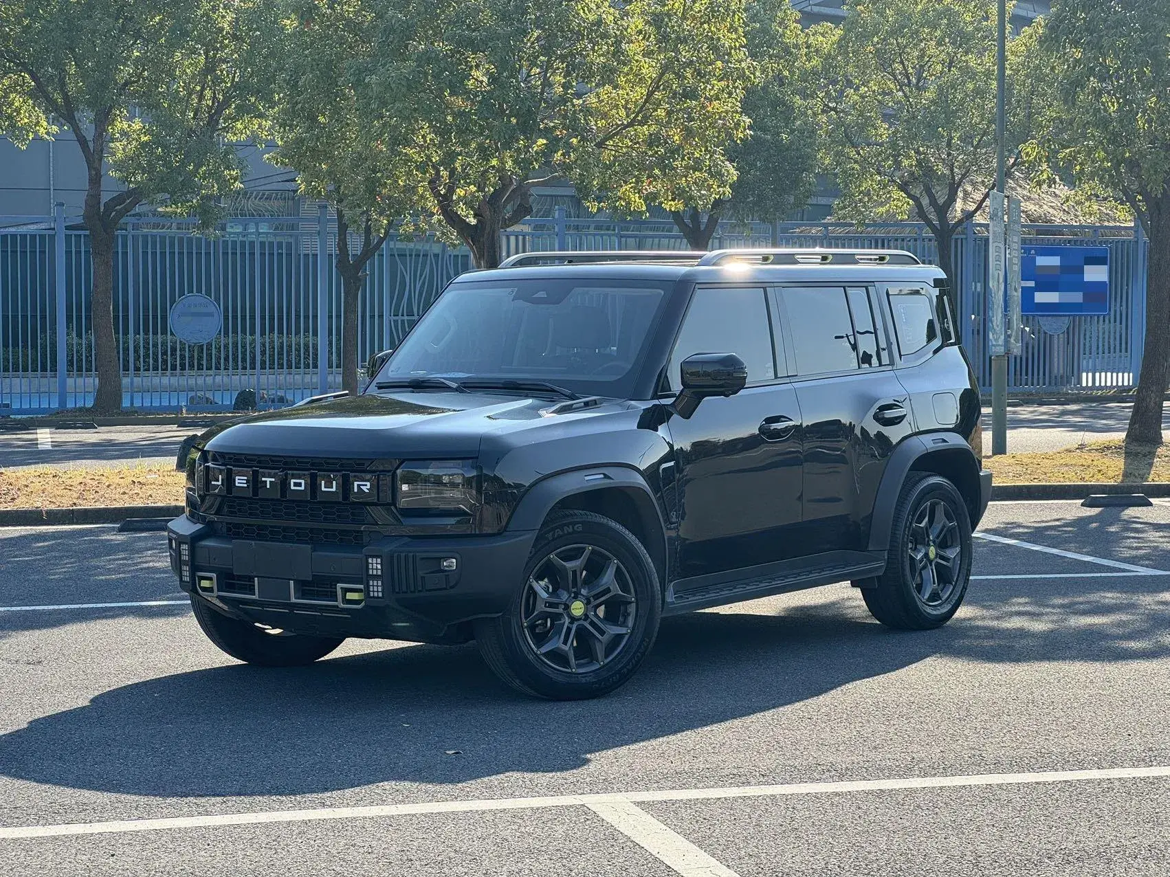 2023 JETOUR TRAVELLER view 1