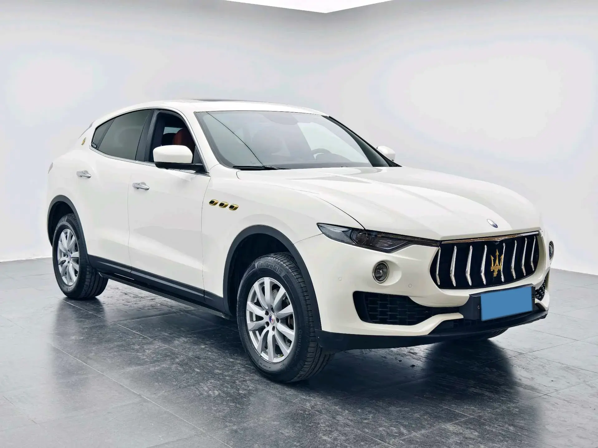 2018 MASERATI LEVANTE thumbnail 3