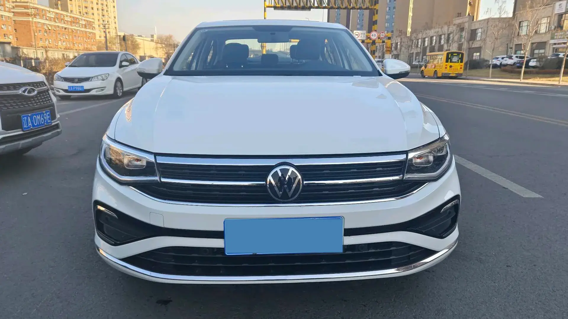 2024 VOLKSWAGEN BORA thumbnail 2