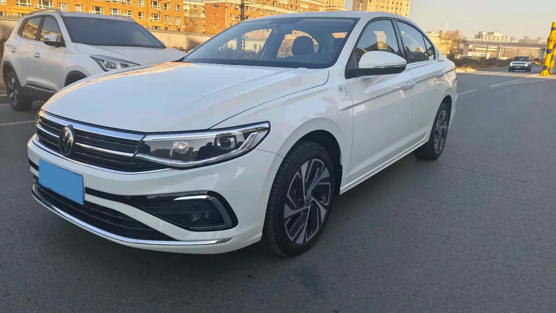 2024 VOLKSWAGEN BORA view 1