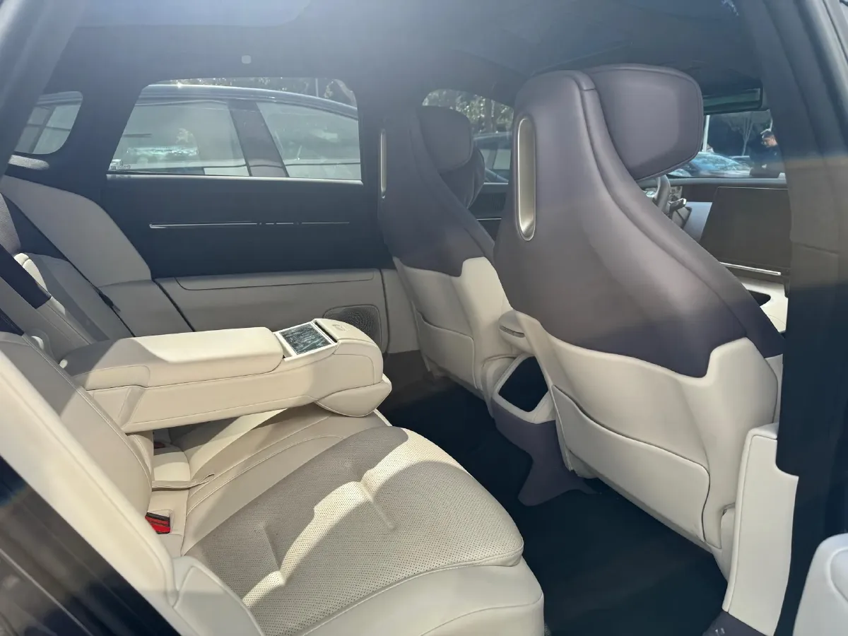 2025 Avatr 12 1.5T 156HP L4 REEV 39.05KWH,autocango,china used car exporter,china ev exporter,chinese used car exporter,chinese used ev exporter