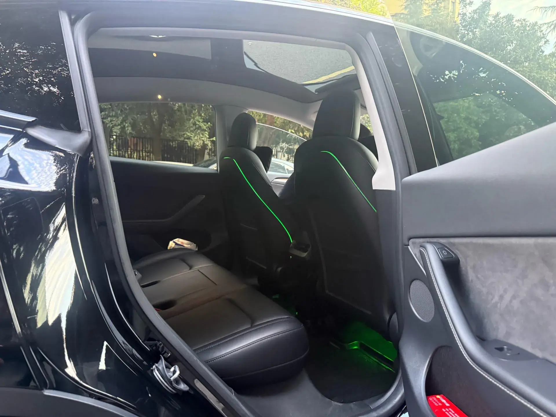 2022 TESLA MODEL thumbnail 4