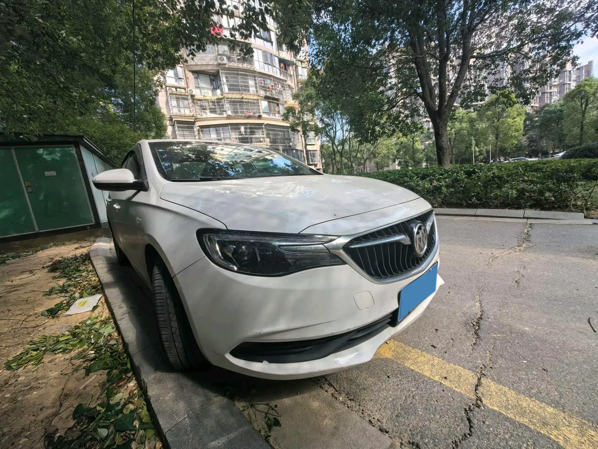 2020 BUICK REGAL thumbnail 2