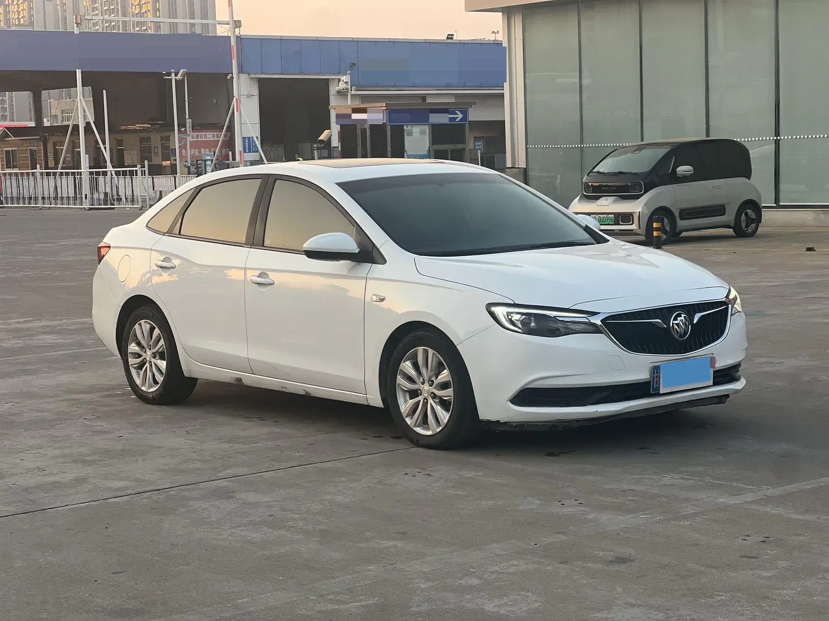 2021 BUICK EXCELLE thumbnail 3
