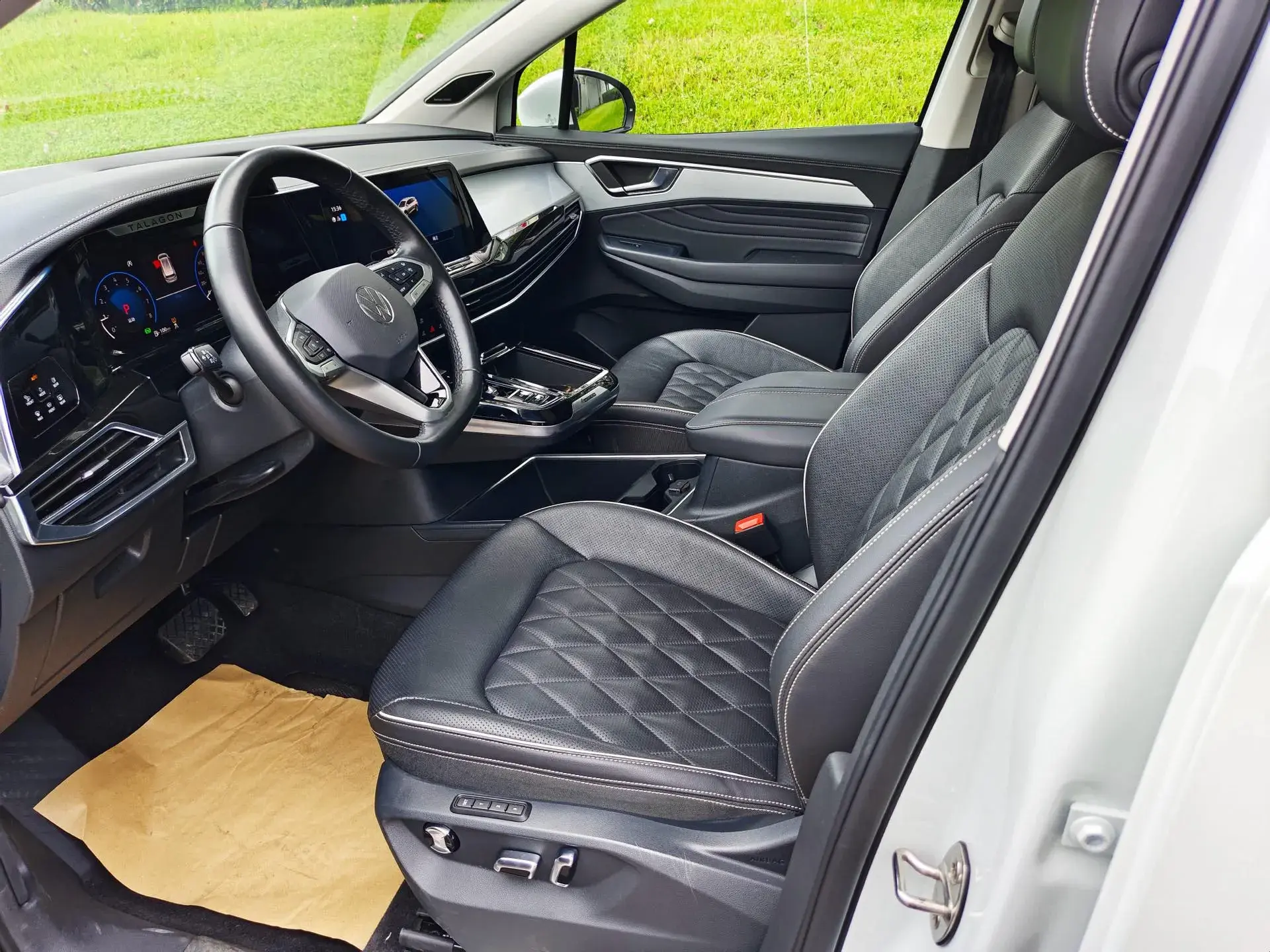 2022 VOLKSWAGEN TALAGON thumbnail 4