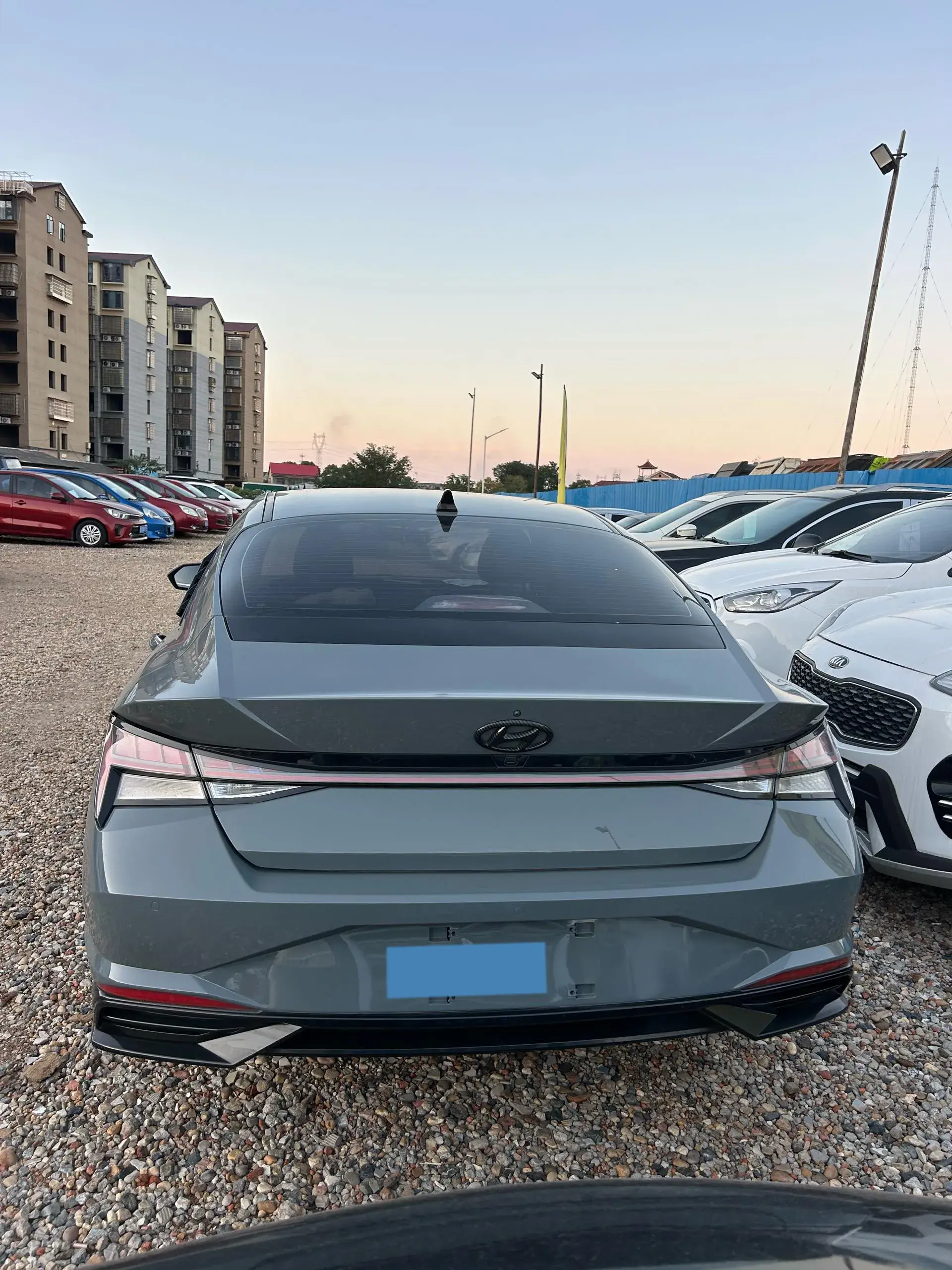 2021 HYUNDAI ELANTRA thumbnail 4