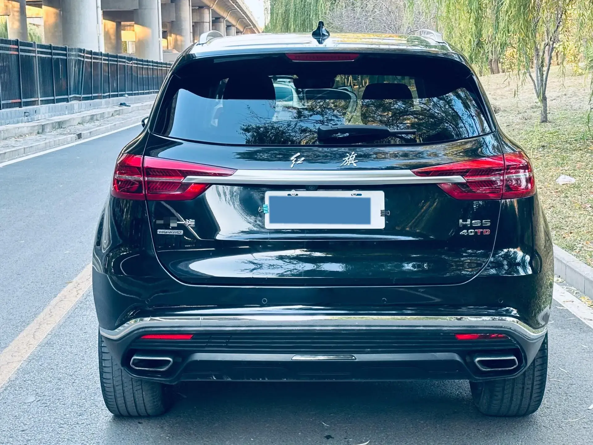 2022 HONGQI HS5 thumbnail 4