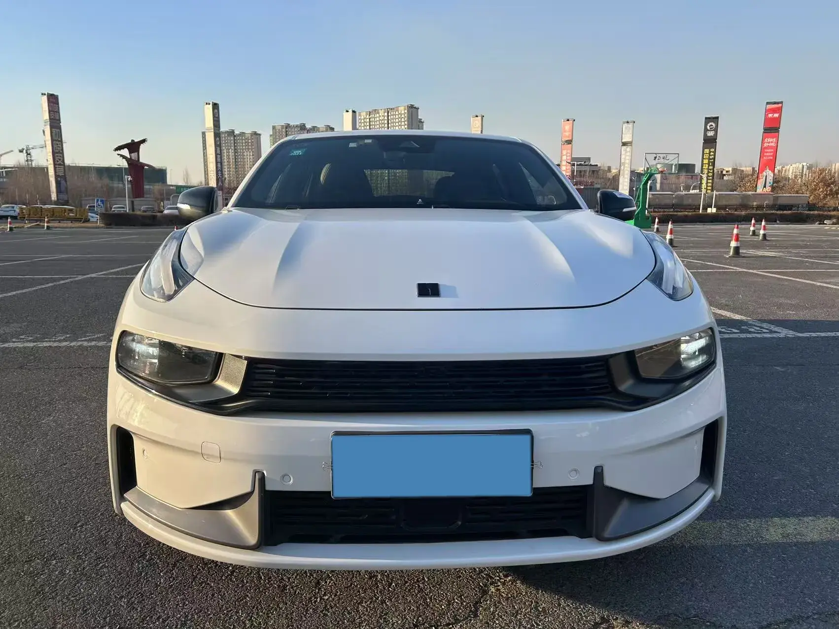 2019 LYNK&CO 03 thumbnail 2