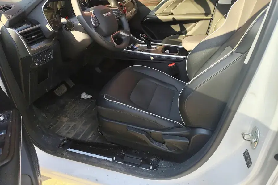 2023 HAVAL H6 thumbnail 4