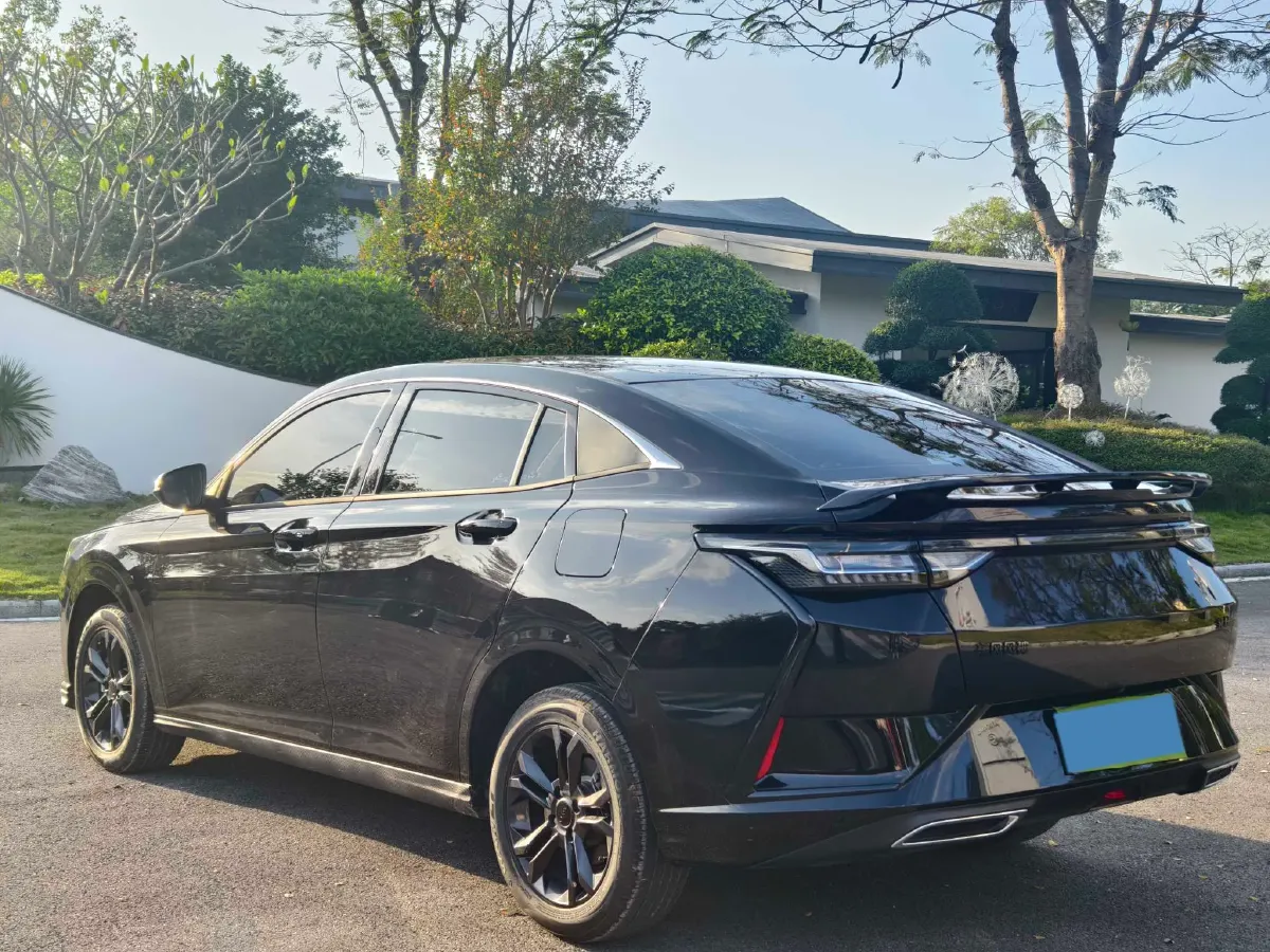 2023 DongFeng Aeolus YiXuan 1.5L 125HP L4 6DCT,autocango,china used car exporter,china ev exporter,chinese used car exporter,chinese used ev exporter