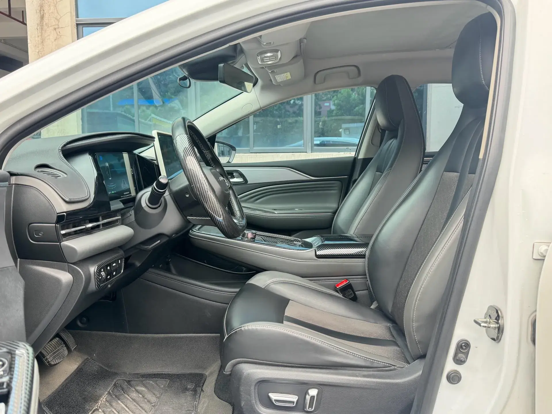 2022 AION S thumbnail 4