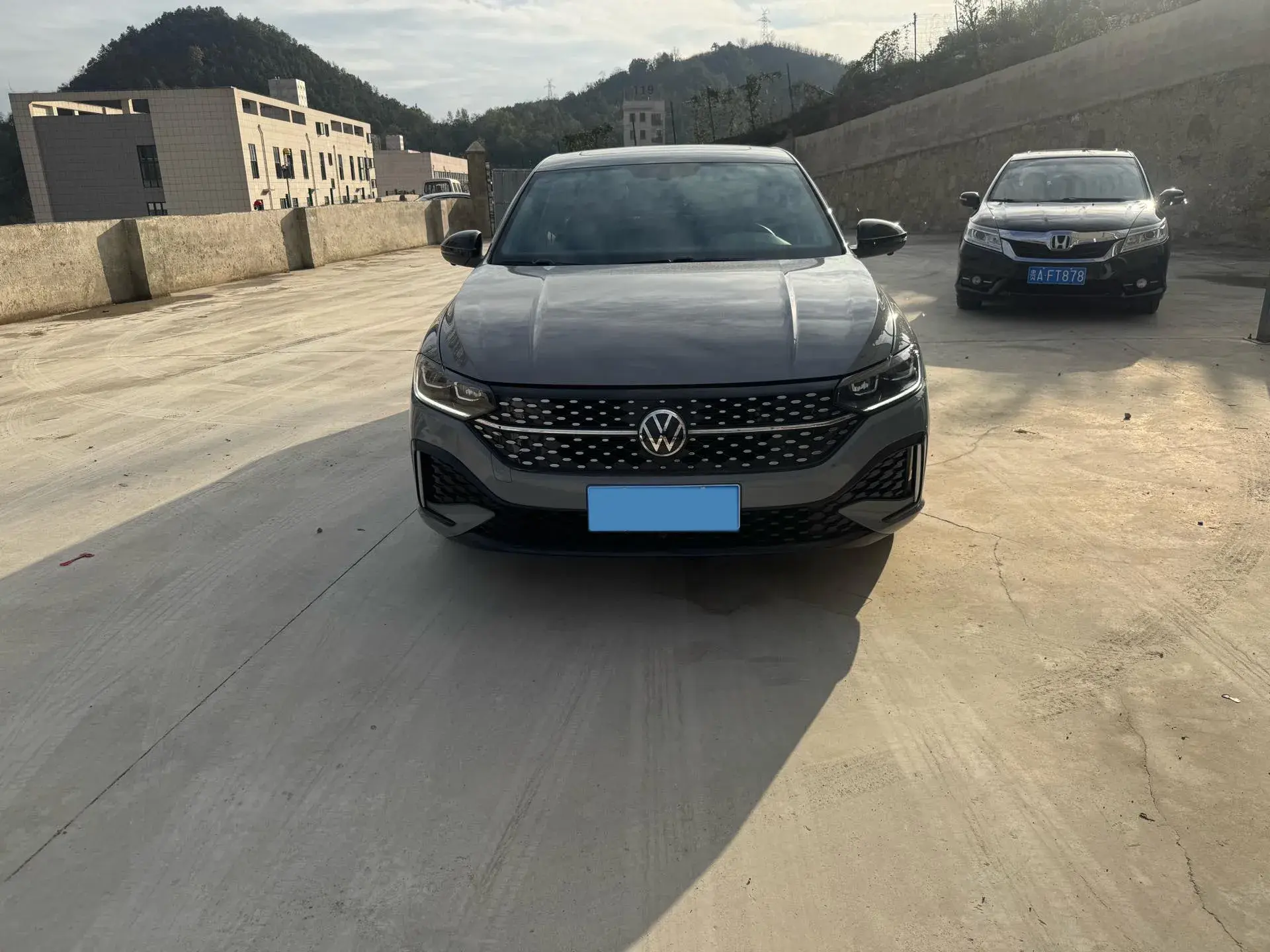 2023 VOLKSWAGEN LAVIDA thumbnail 2