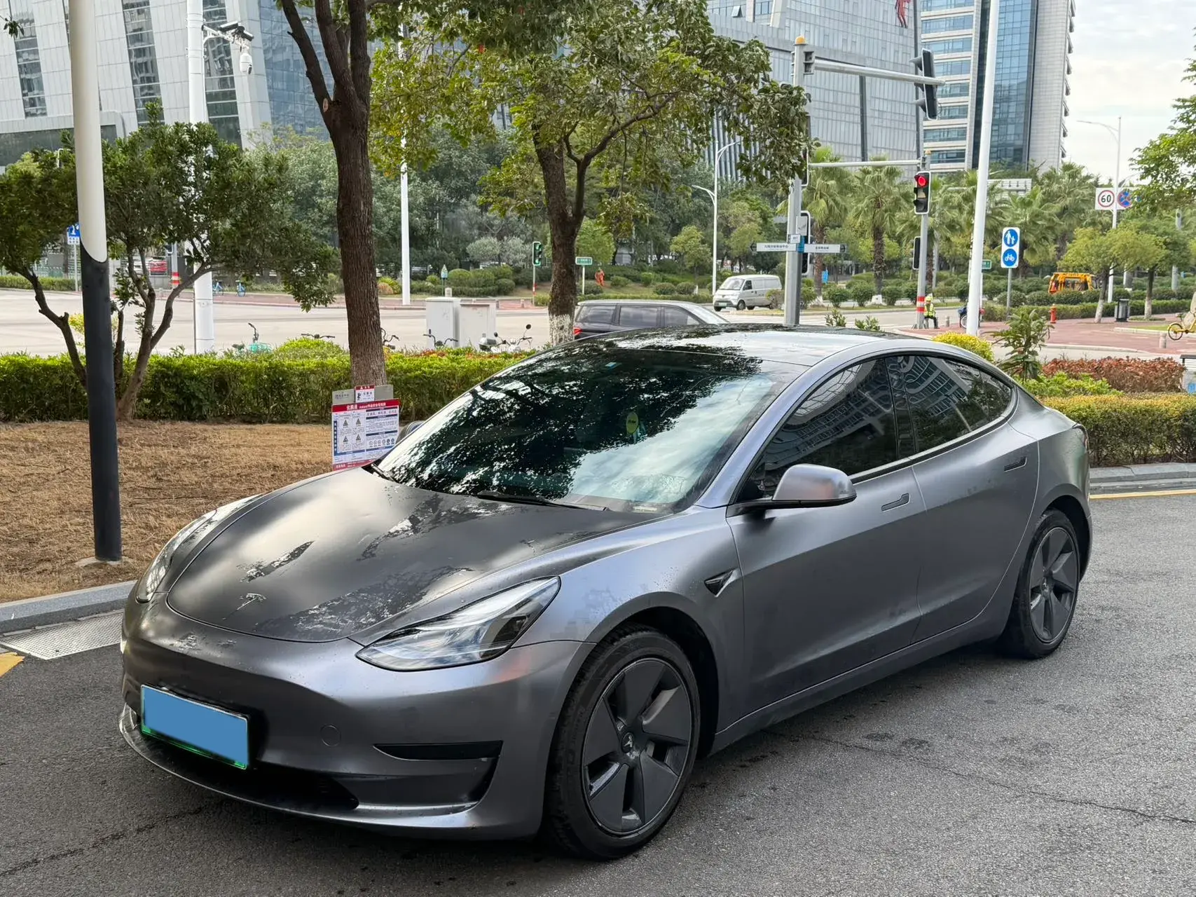 2022 TESLA MODEL view 1