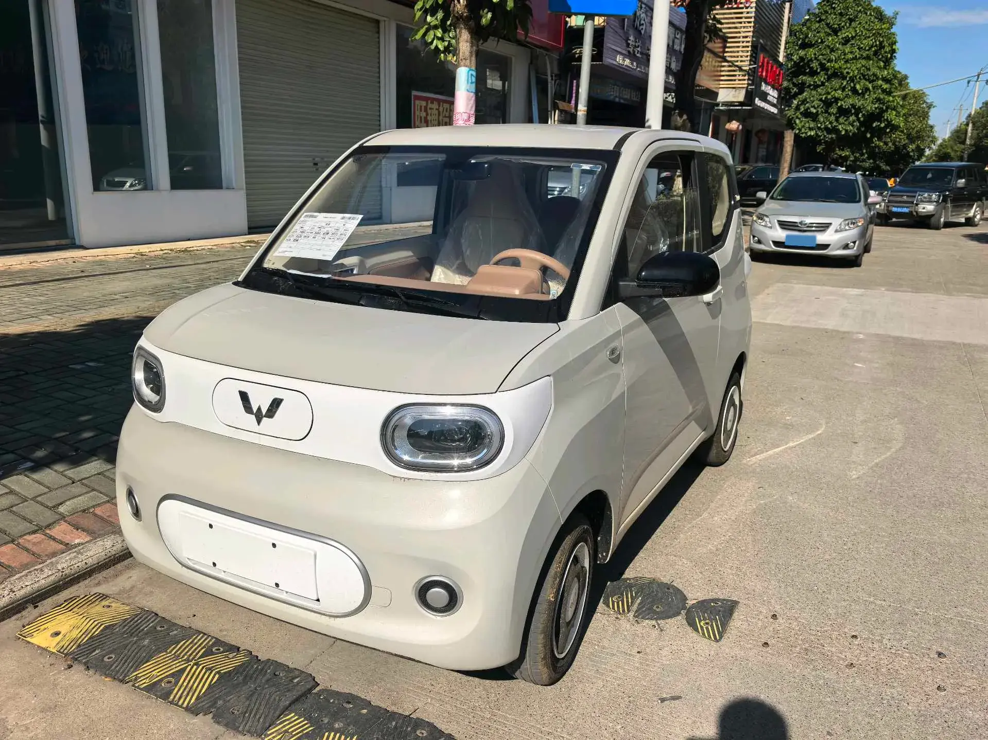 2024 WULING HONGGUANG view 1