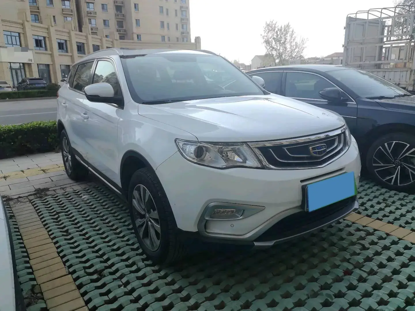 2016 GEELY AZKARRA thumbnail 3