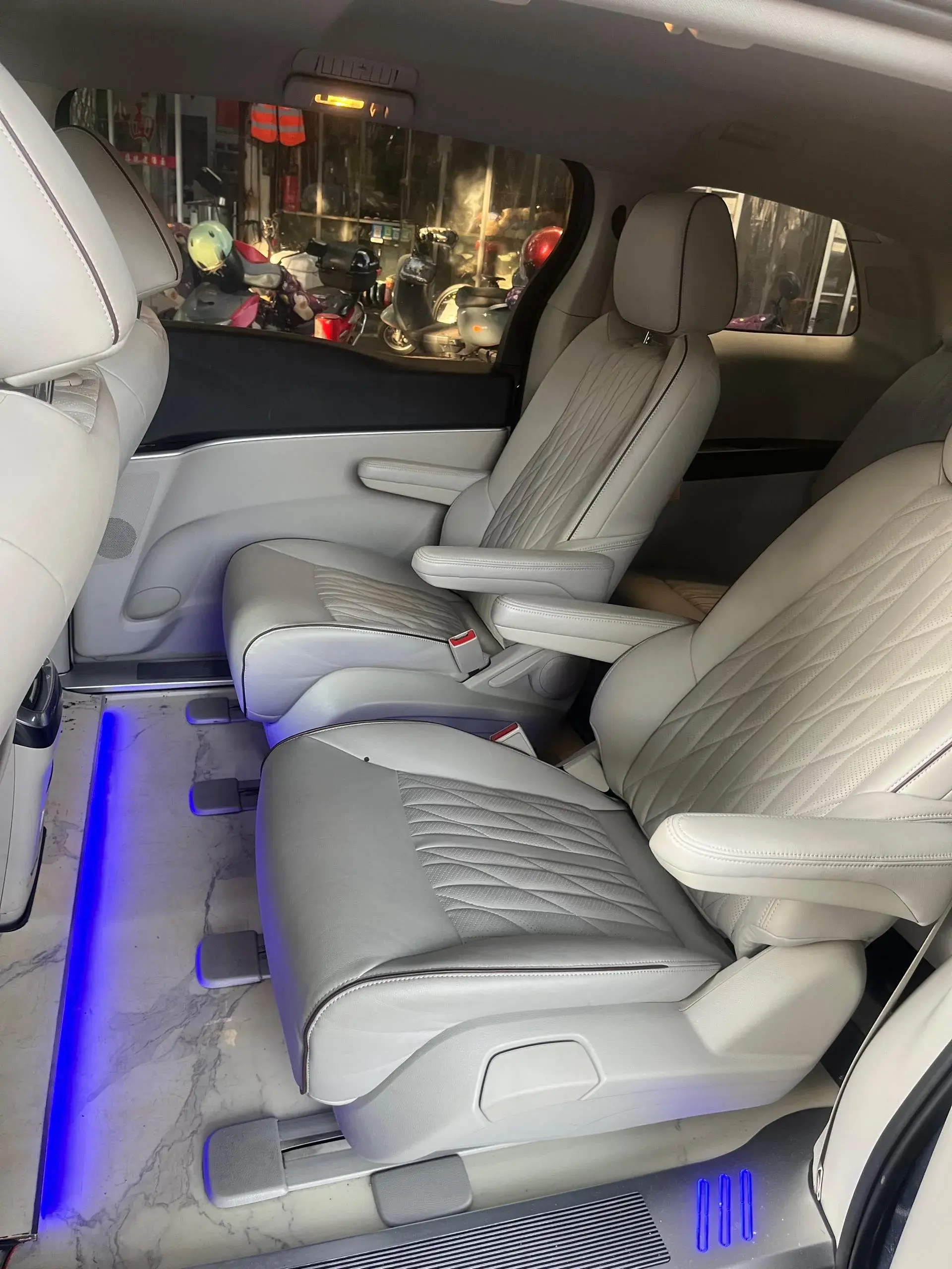 2022 BUICK GL8 thumbnail 3