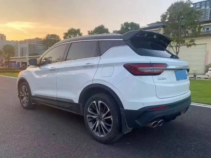 2020 GEELY COOLRAY thumbnail 4