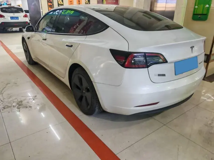 2021 TESLA MODEL thumbnail 3