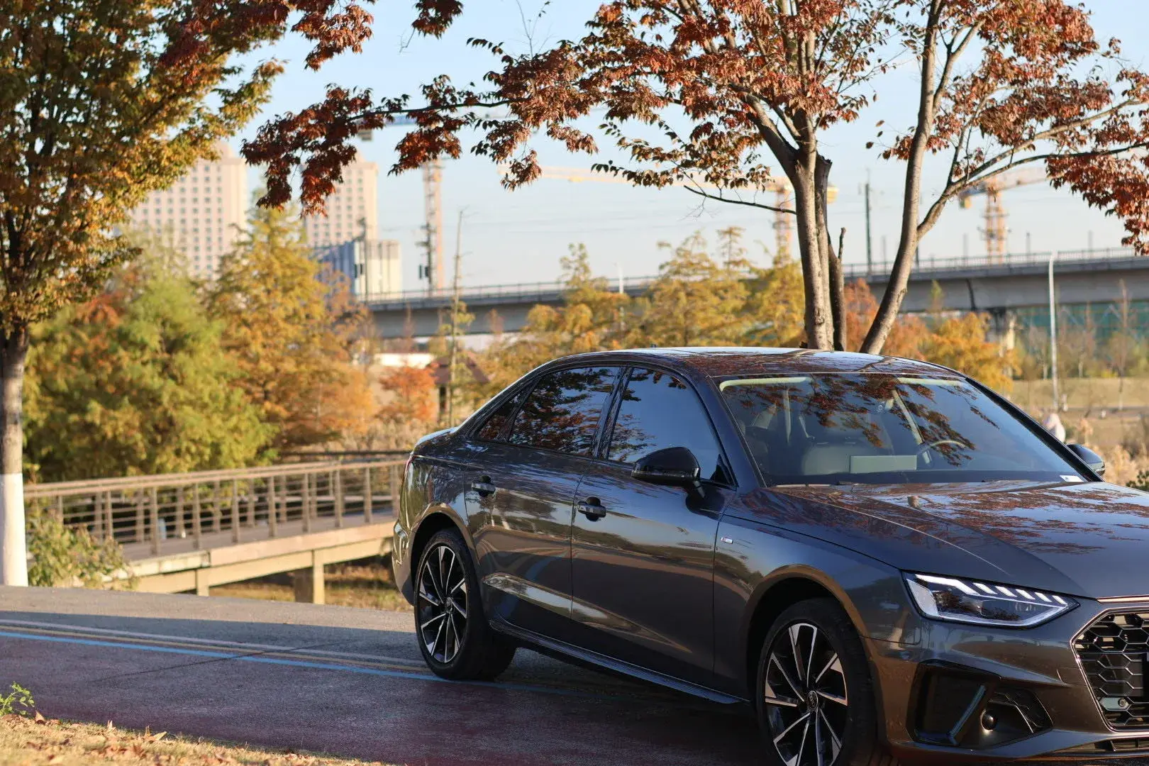 2022 AUDI A4L thumbnail 3