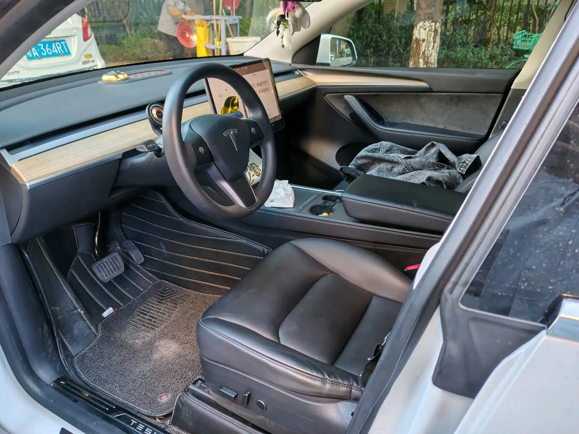 2021 TESLA MODEL thumbnail 3