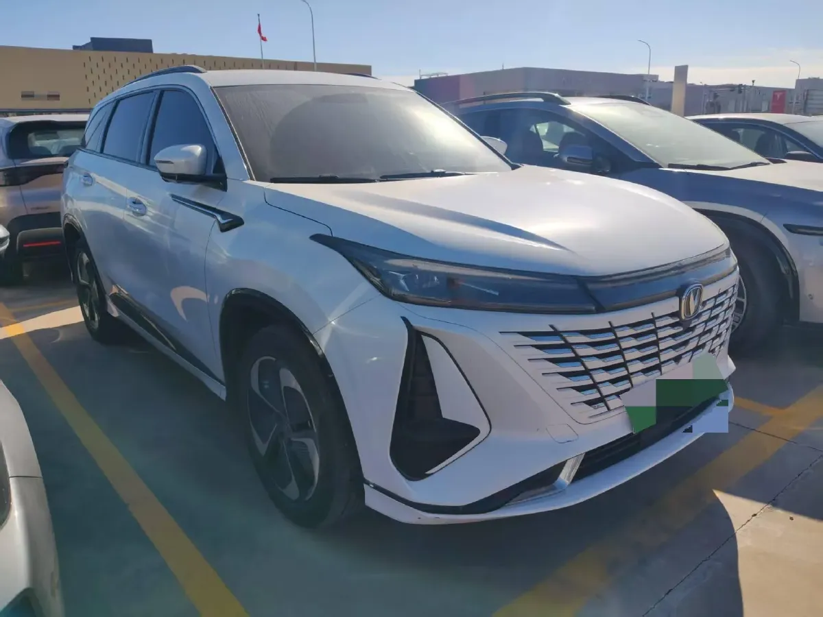 2023 ChangAn CS75 Plus iDD 1.5T 170HP L4 6TCT PHEV 28.39KWH,autocango,china used car exporter,china ev exporter,chinese used car exporter,chinese used ev exporter