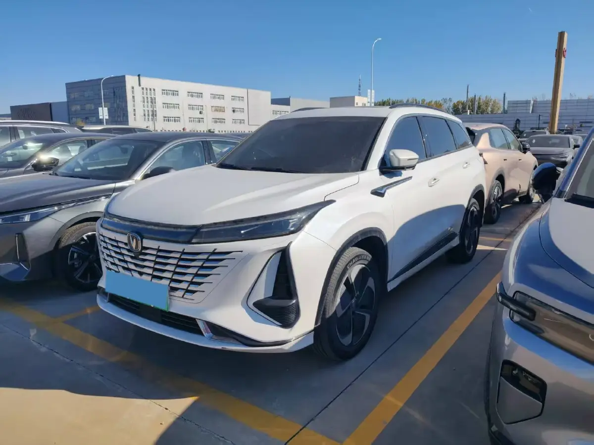 2023 ChangAn CS75 Plus iDD 1.5T 170HP L4 6TCT PHEV 28.39KWH