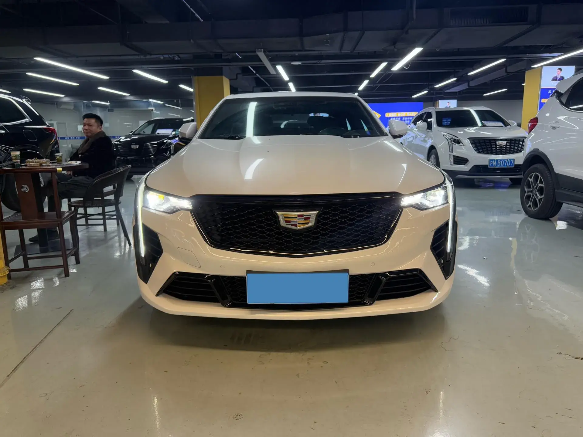 2023 CADILLAC CT4 thumbnail 2