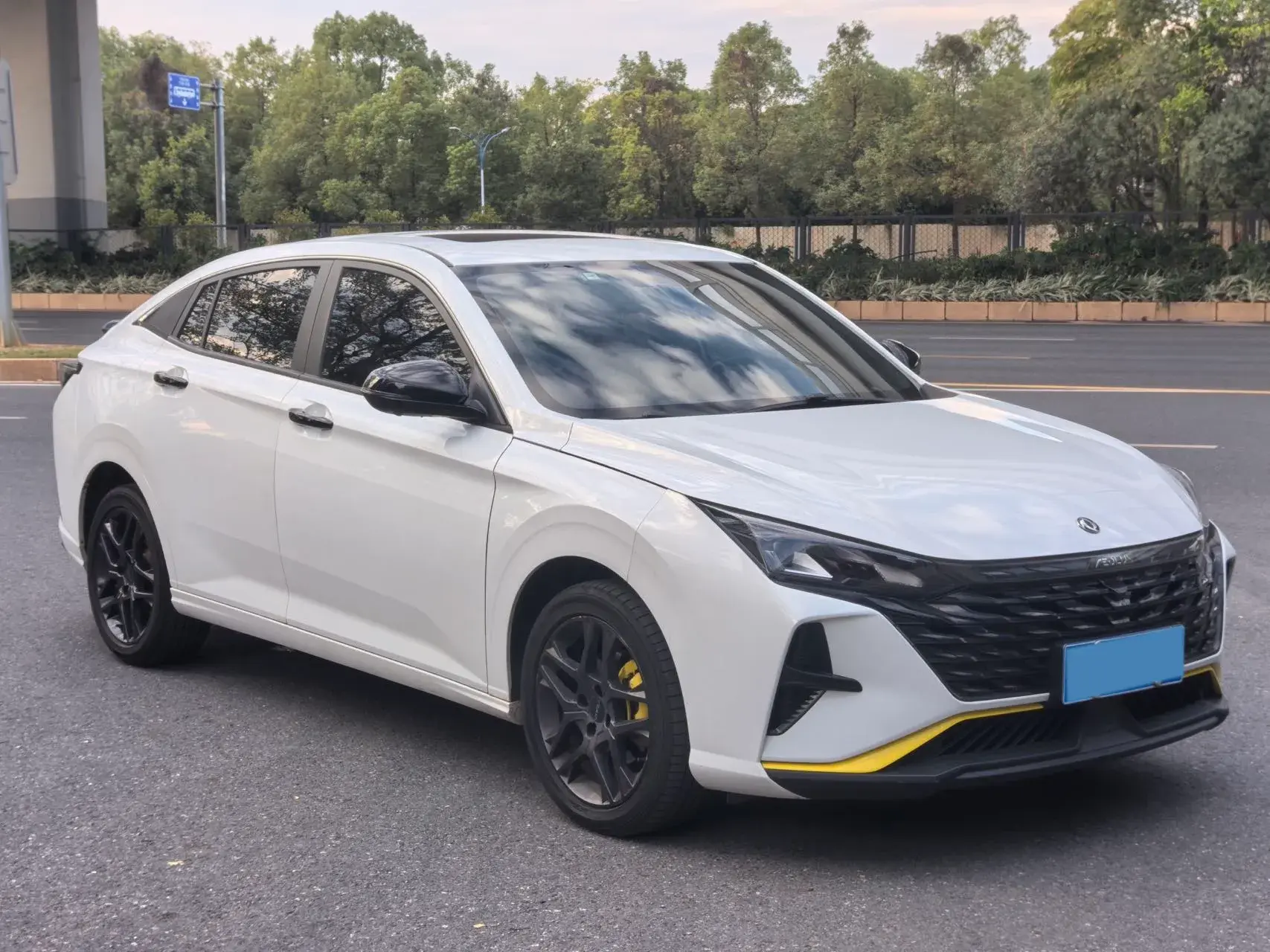 2023 DONGFENG AEOLUS thumbnail 3