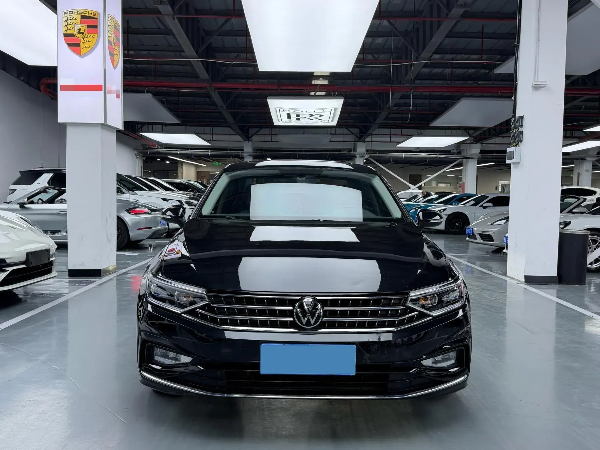 2023 VOLKSWAGEN MAGOTAN thumbnail 2