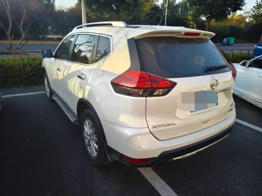 2019 NISSAN X-TRAIL thumbnail 4