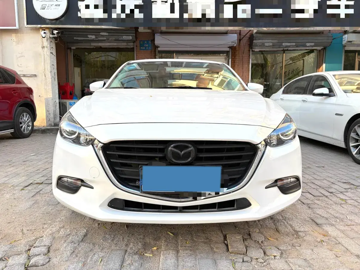 2017 MAZDA 3 thumbnail 2