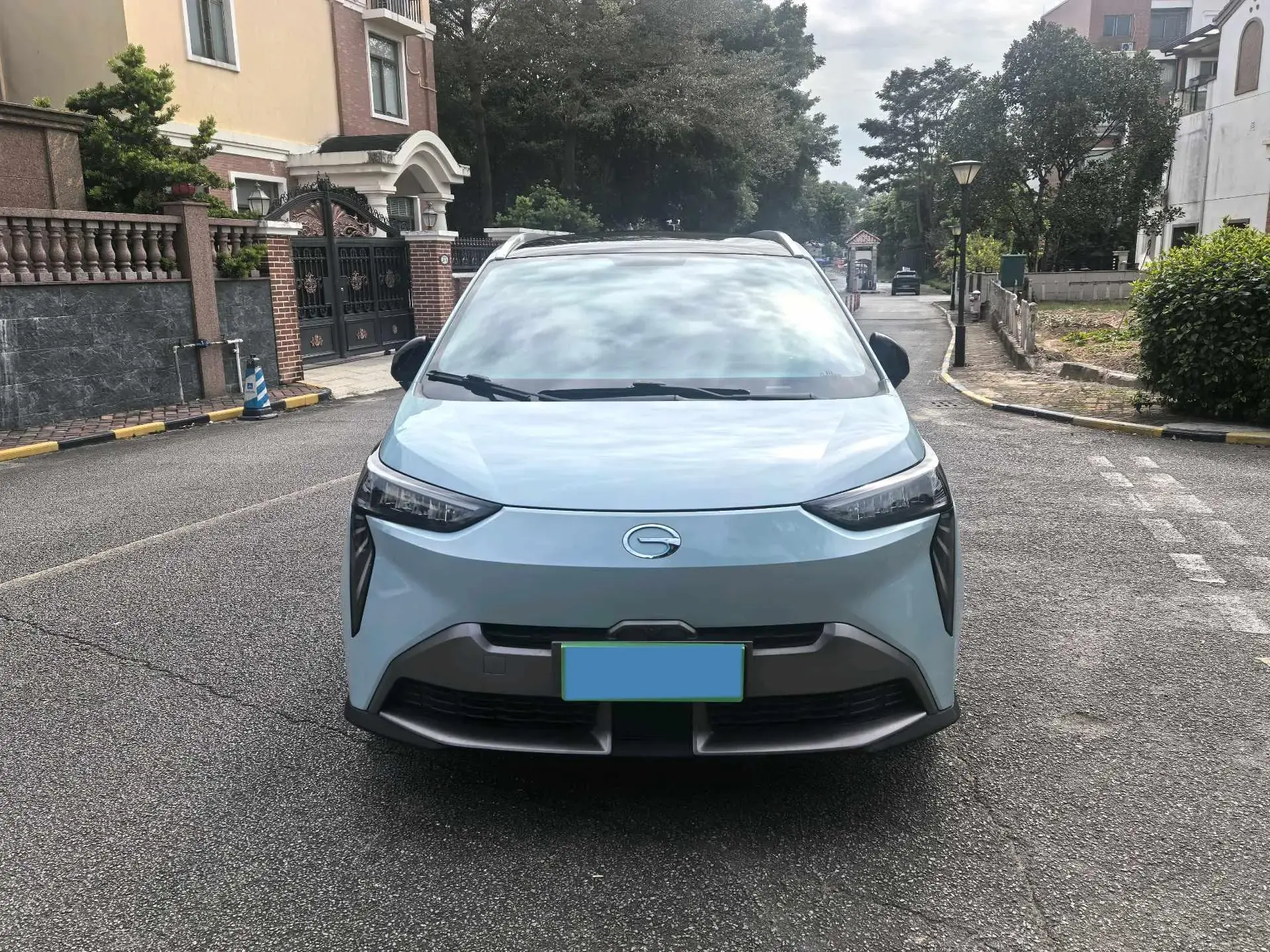 2022 AION Y thumbnail 2