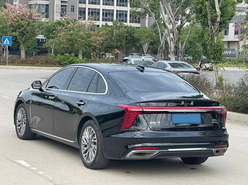 2023 HONGQI H5 thumbnail 4