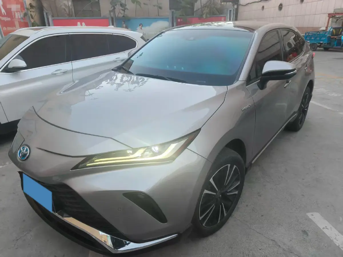 2022 Toyota Venza 2.5L 178HP L4 E-CVT Hybrid