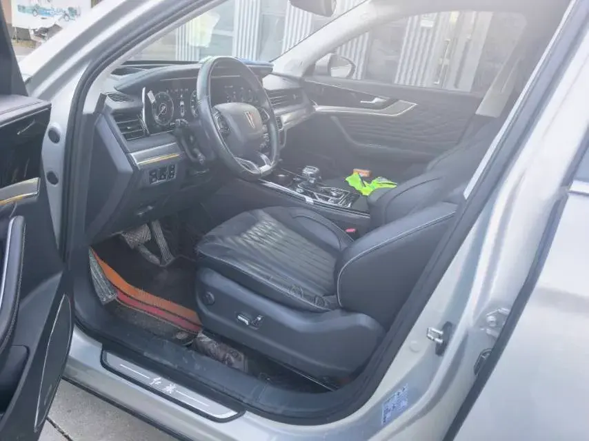 2022 HONGQI HS5 thumbnail 3