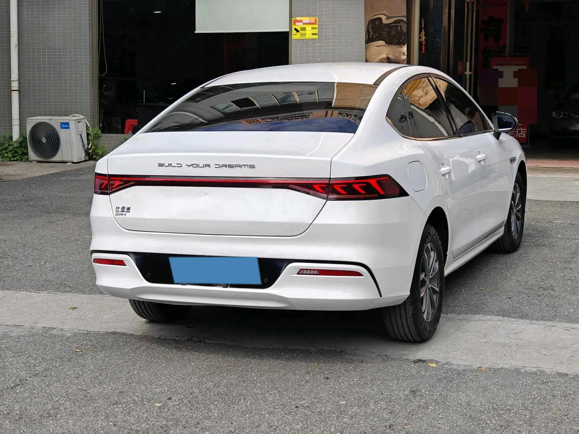 2023 BYD QIN thumbnail 4