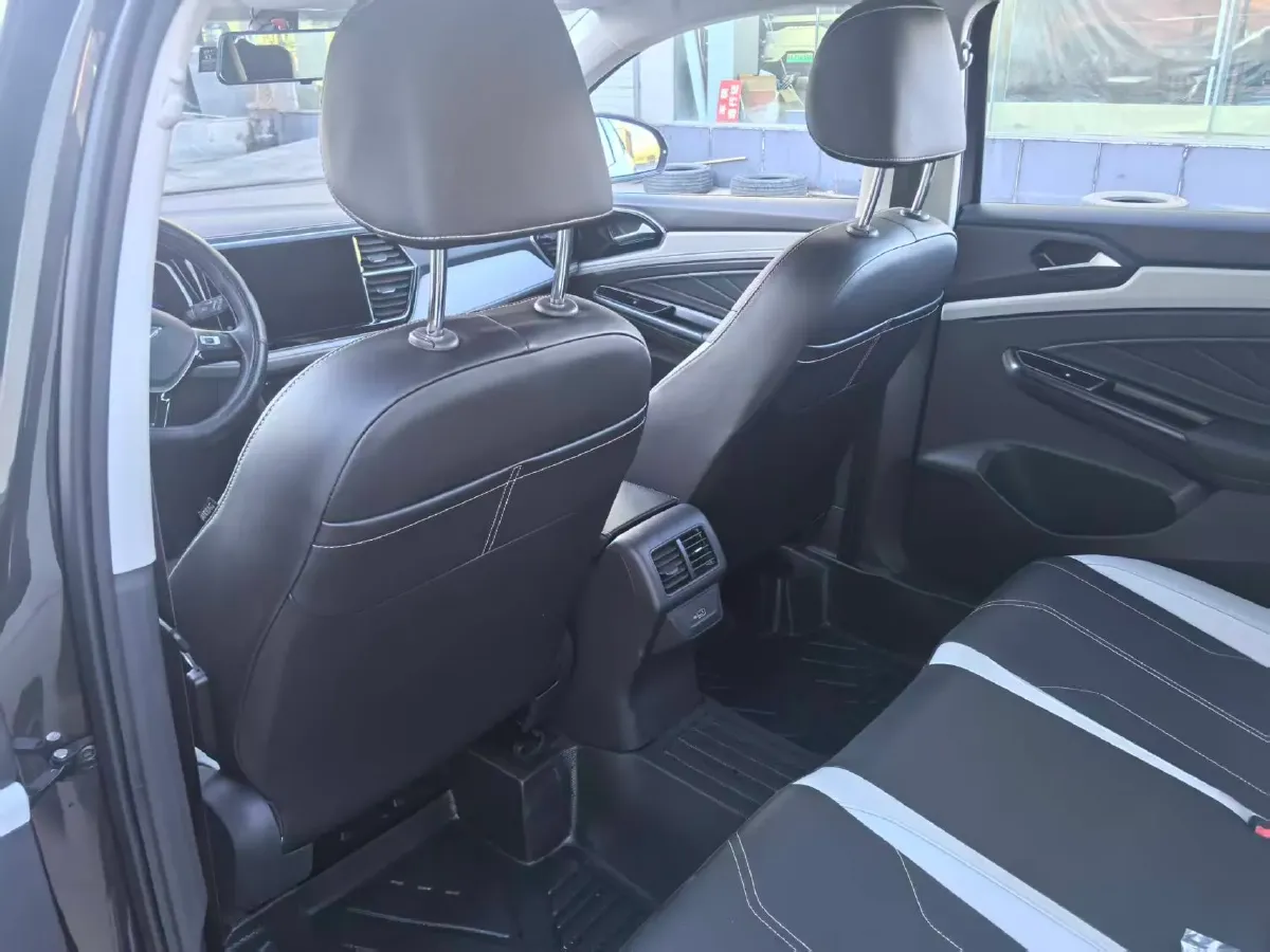 2024 Jetta VS7 1.4T 150HP L4 6AT,autocango,china used car exporter,china ev exporter,chinese used car exporter,chinese used ev exporter