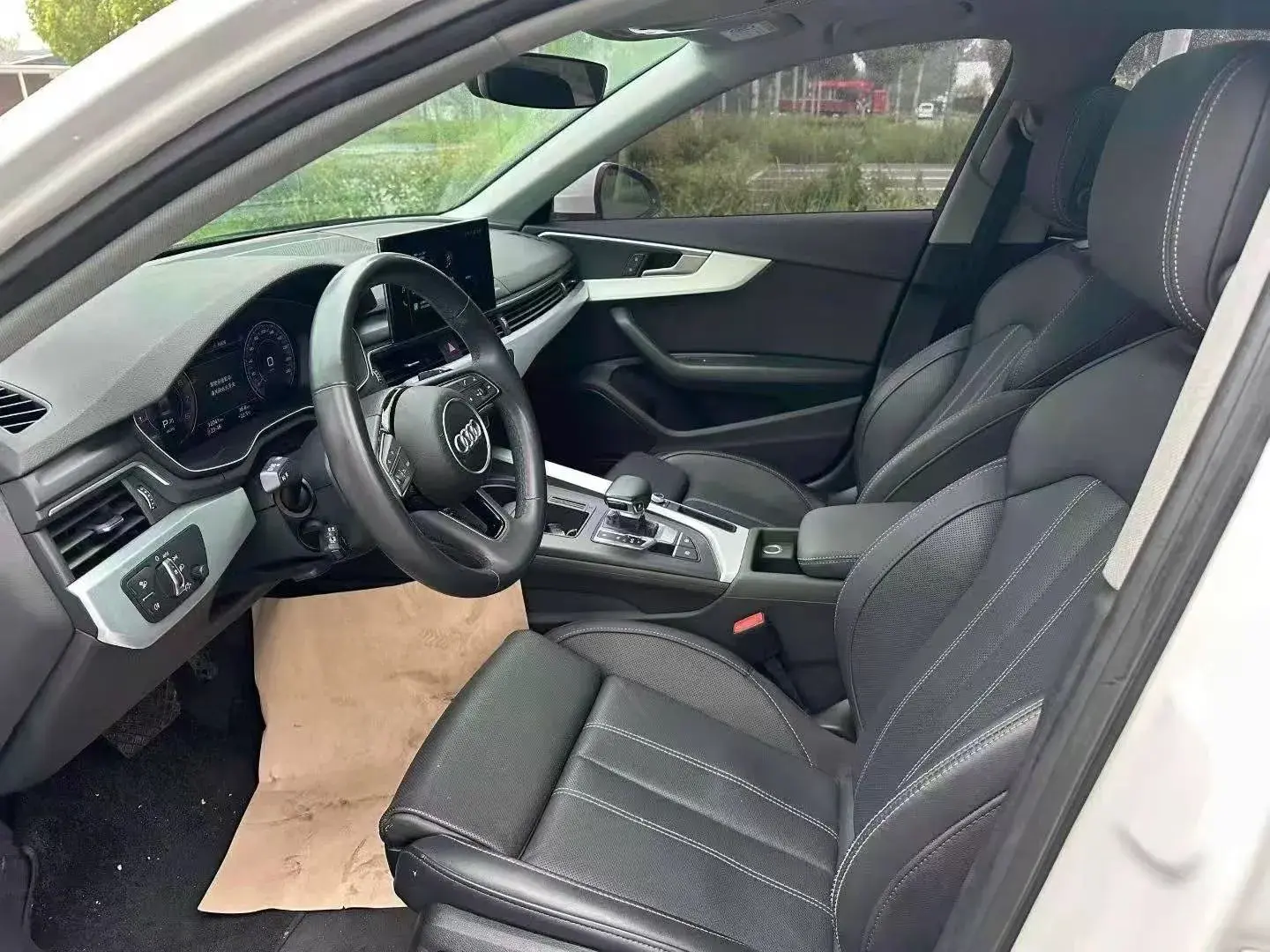 2022 AUDI A4L thumbnail 4