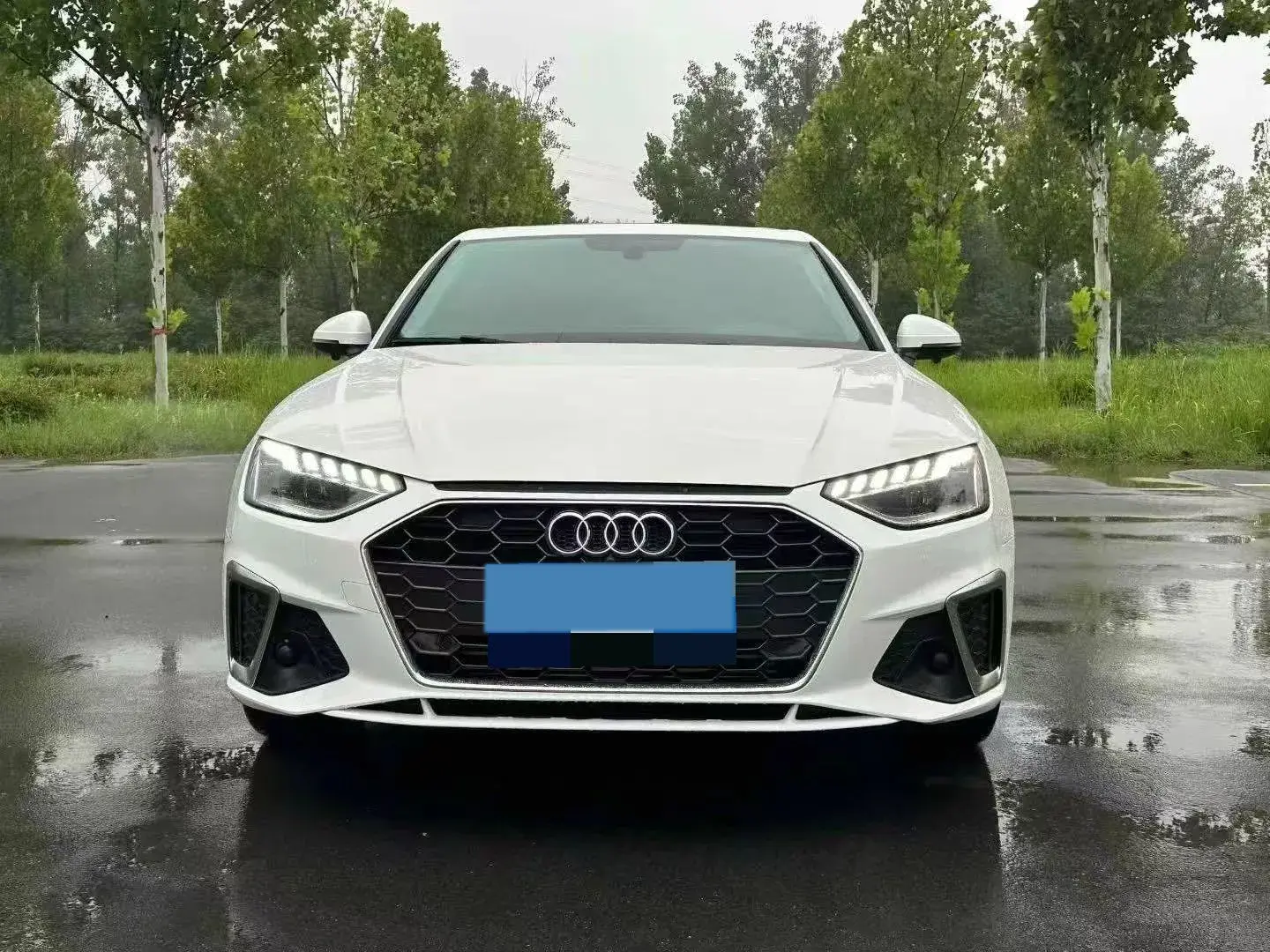 2022 AUDI A4L thumbnail 2