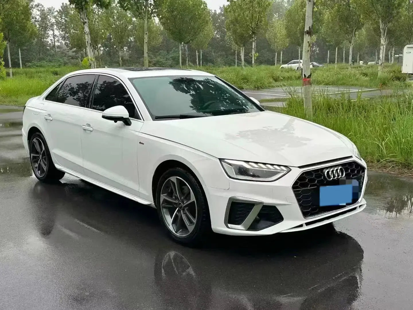 2022 AUDI A4L thumbnail 3