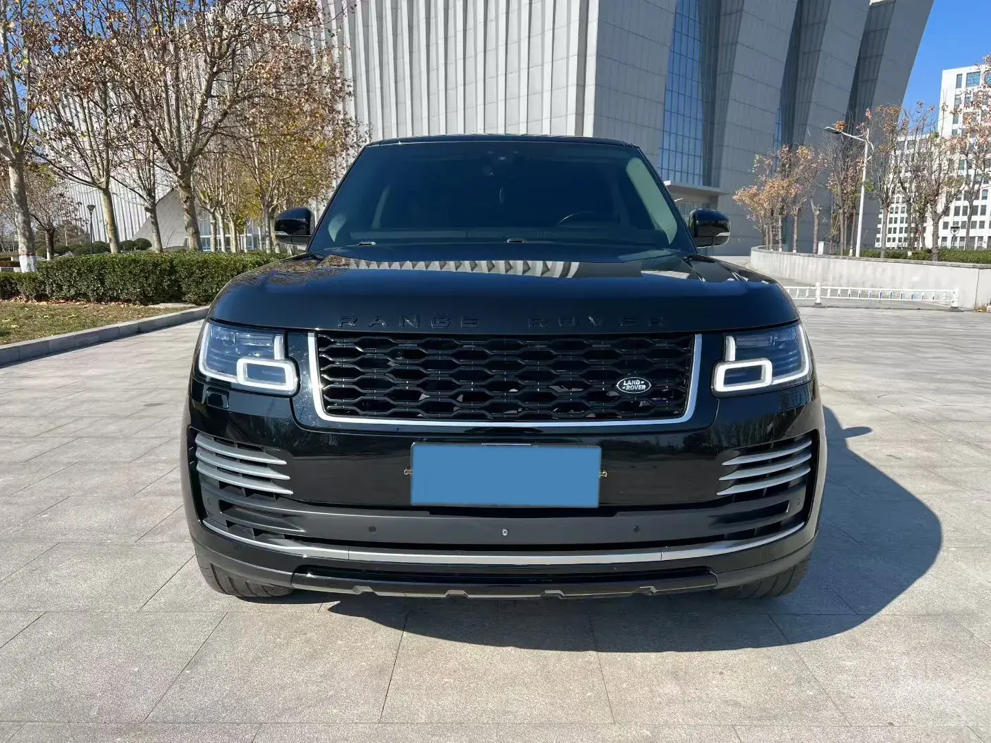 2019 LAND ROVER thumbnail 2