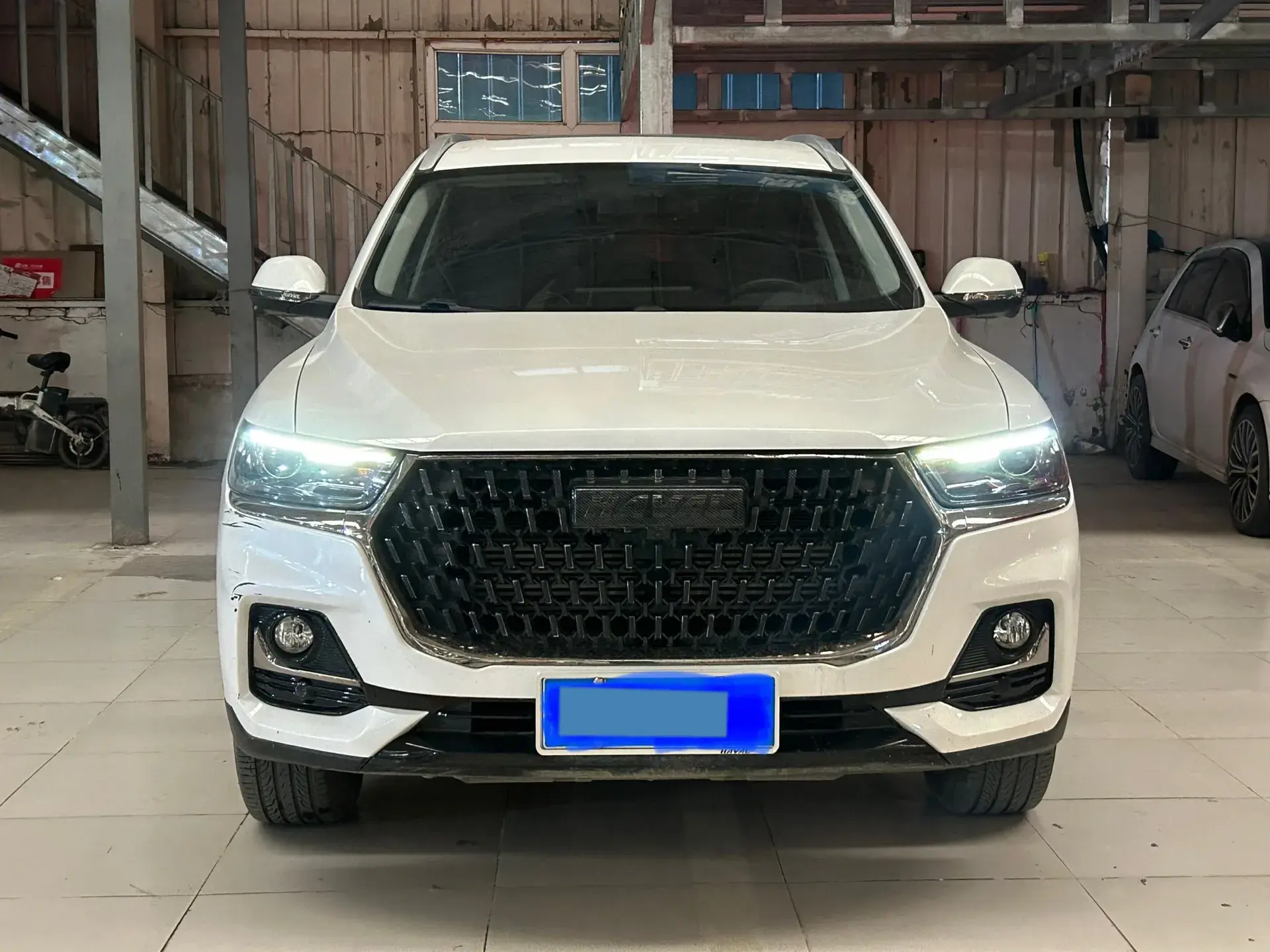 2023 HAVAL H6 thumbnail 2