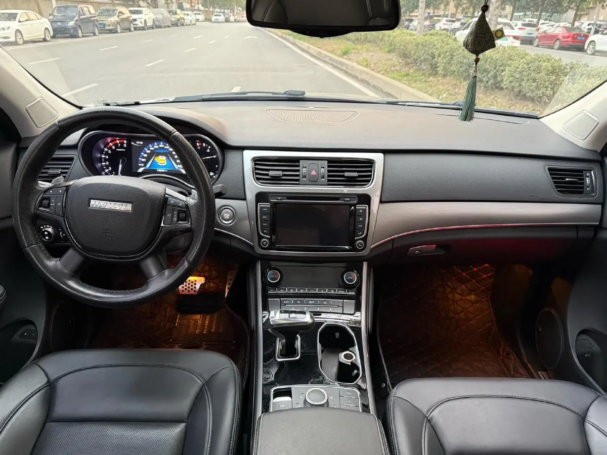 2017 Haval H8 2.0T 252HP L4 8AT,autocango,china used car exporter,china ev exporter,chinese used car exporter,chinese used ev exporter