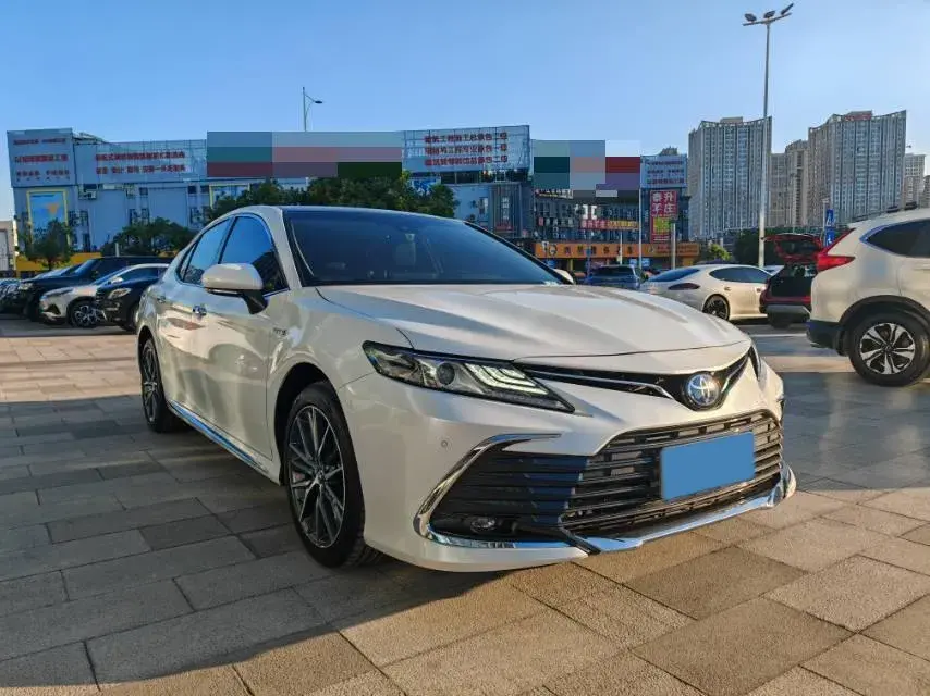 2023 TOYOTA CAMRY thumbnail 3