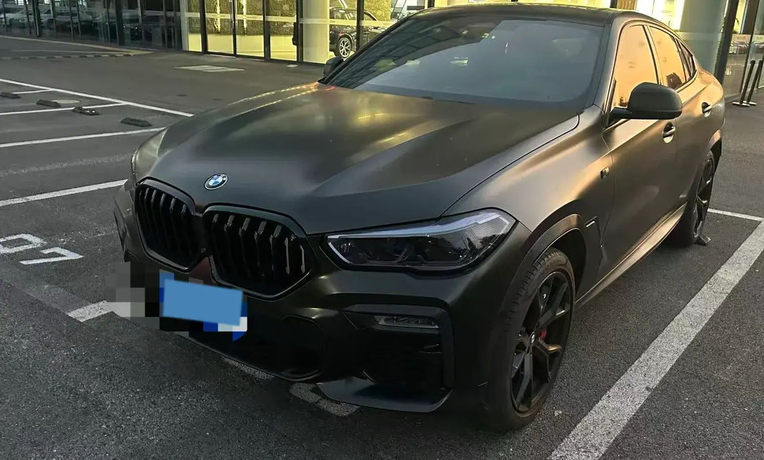 2020 BMW X6 view 1