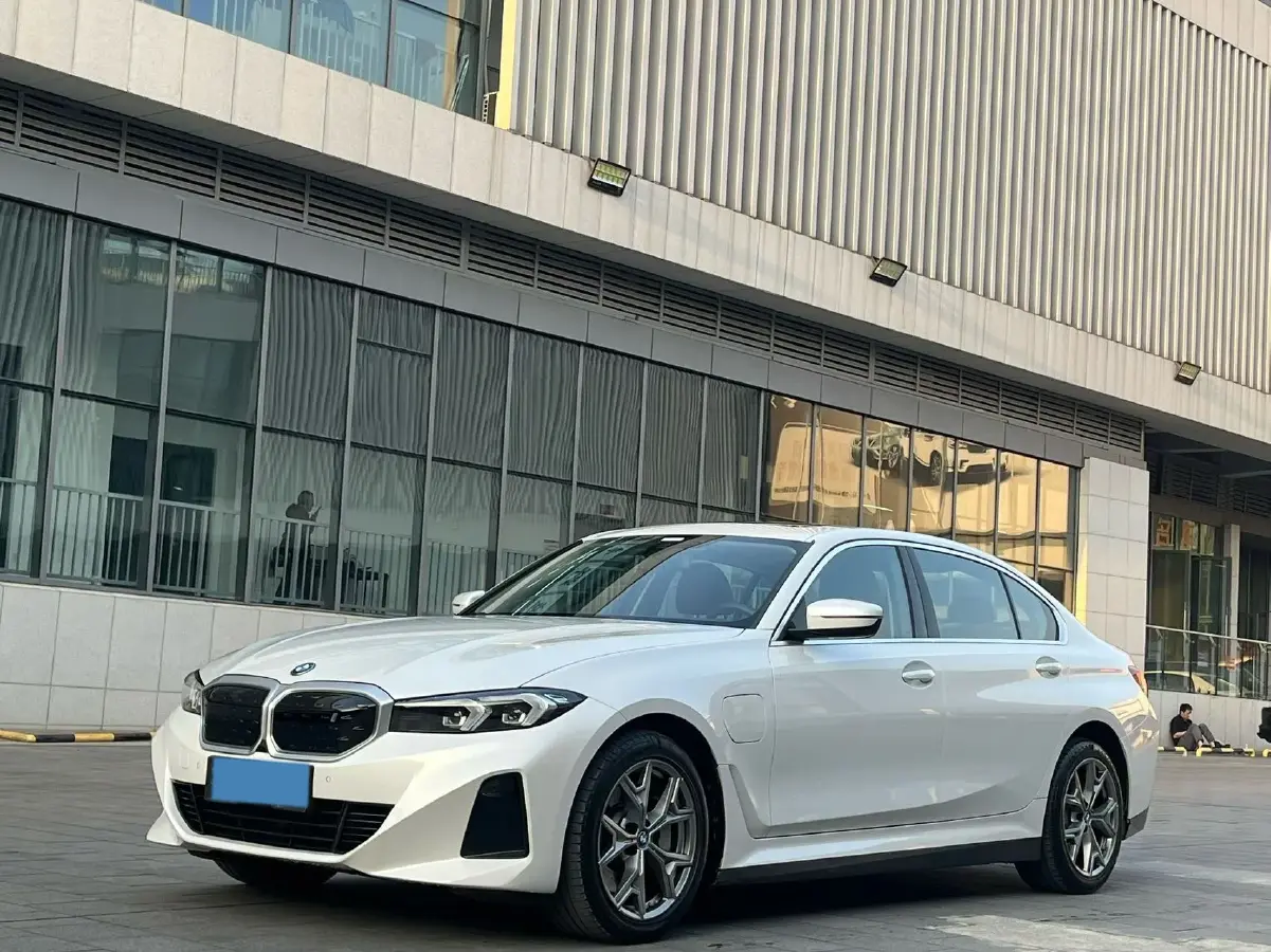 2022 BMW i3 BEV 70KWH