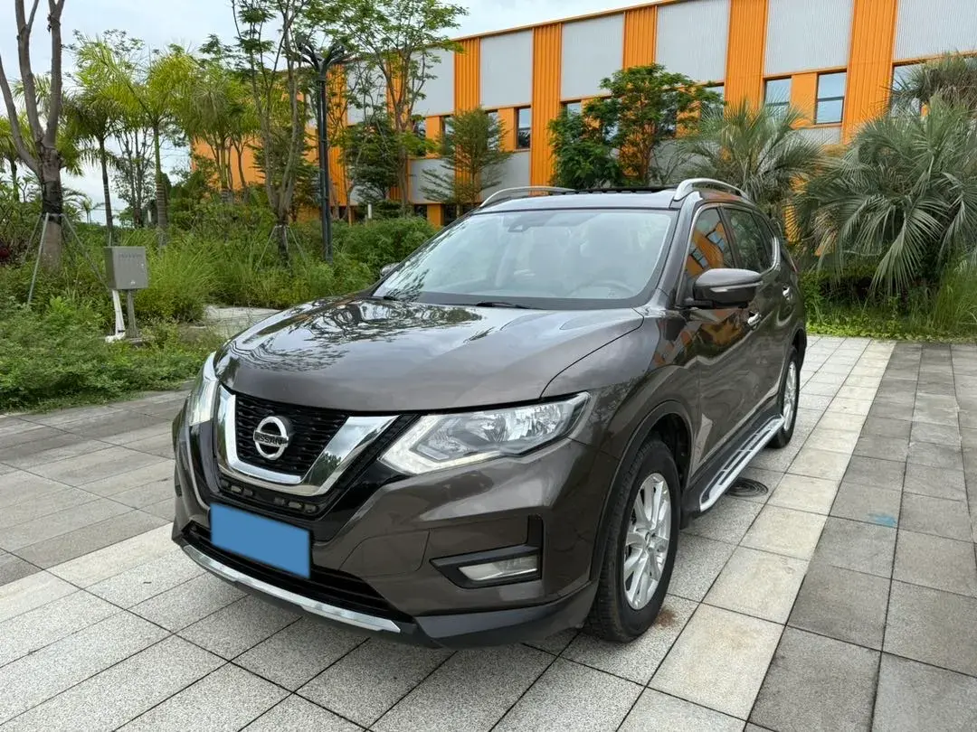 2020 NISSAN X-TRAIL view 1