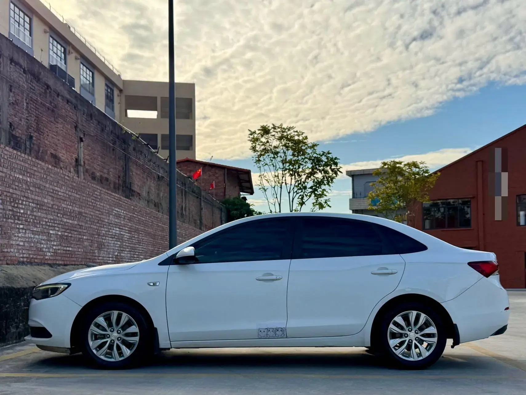 2020 BUICK VERANO thumbnail 3