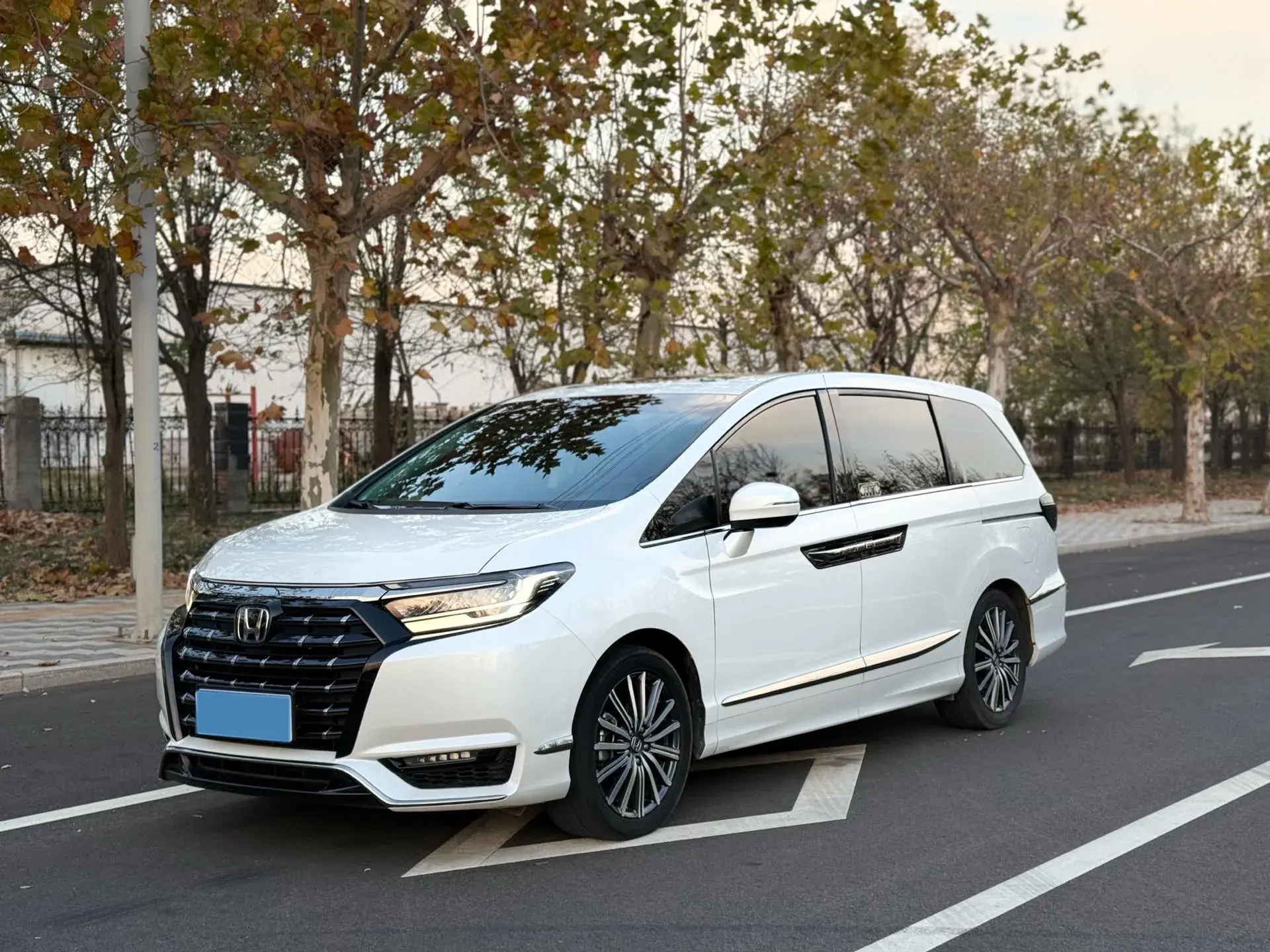 2022 HONDA ELYSIOIN view 1