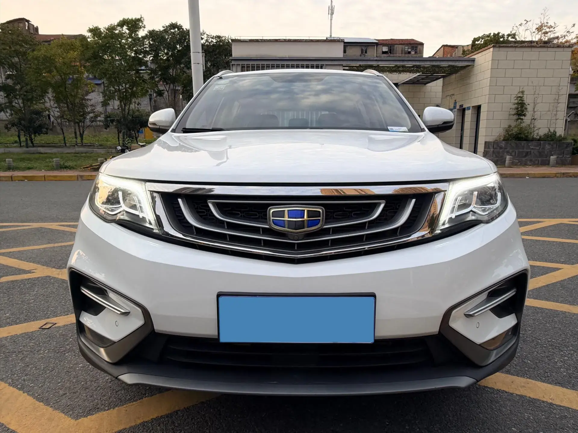 2018 GEELY AZKARRA thumbnail 2